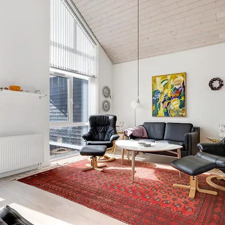 Dom wakacyjny Laksen 64 - By The Town, Beach, And Golf Course *