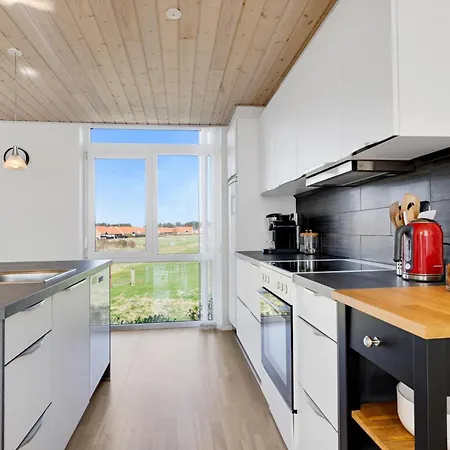 Laksen 64 - By The Town, Beach, And Golf Course *