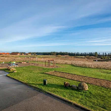 Laksen 64 - By The Town, Beach, And Golf Course Dom wakacyjny Løkken