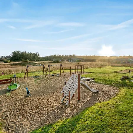 Laksen 64 - By The Town, Beach, And Golf Course Vakantiehuis