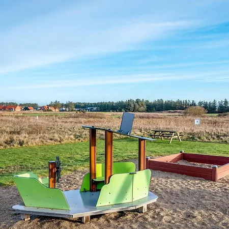 Laksen 64 - By The Town, Beach, And Golf Course Vakantiehuis