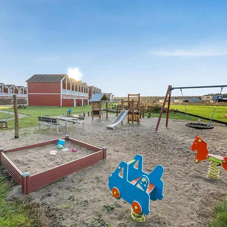 Laksen 64 - By The Town, Beach, And Golf Course Vakantiehuis *